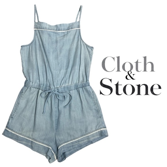 Cloth & Stone Size Small blue chambray shorts romper playsuit - Picture 2 of 8
